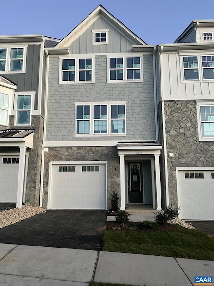 1244 Laconia Ln, Charlottesville, VA 22911