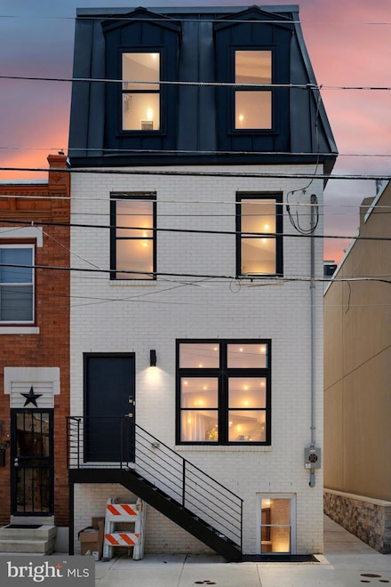 3077 Salmon St, Philadelphia, PA 19134