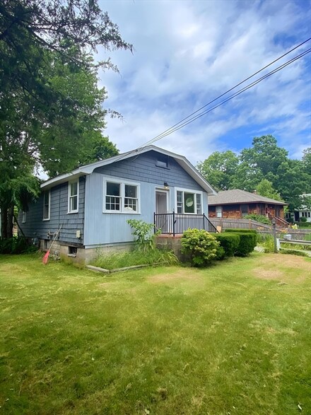 50 Volusia Rd, Hingham, MA 02043