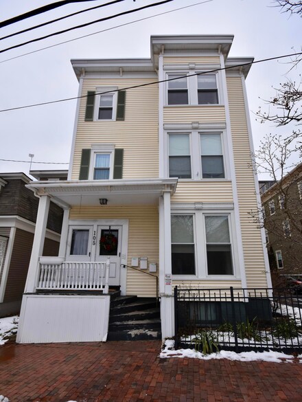 105 North St Unit 1, Portland, ME 04101