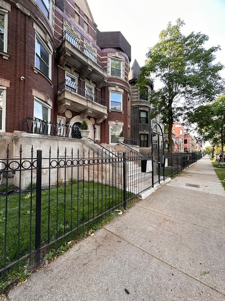 4518 S King Dr Unit 1A, Chicago, IL 60653