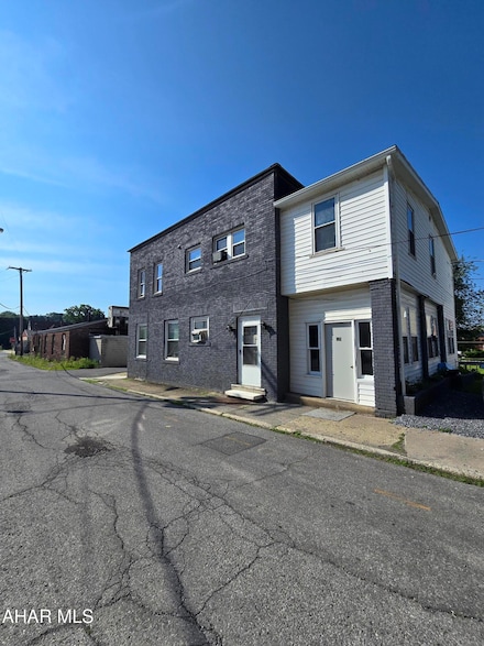 801 Front St, Cresson, PA 16630