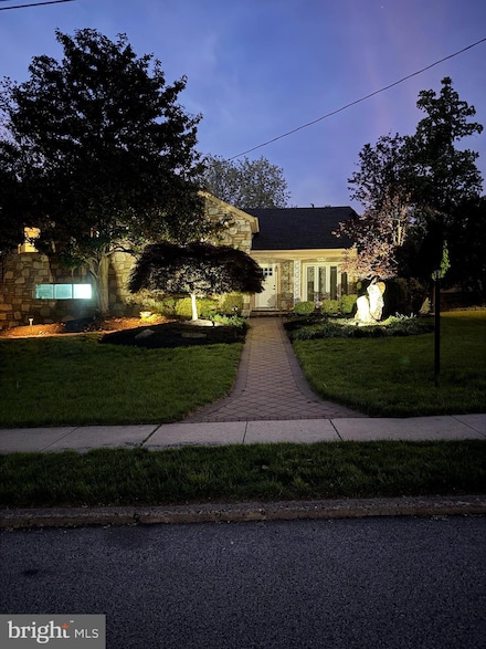 7715 Doe Ln, Glenside, PA 19038