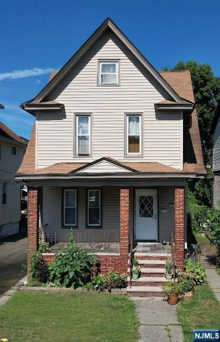 95 Fulton Ave, Fairview, NJ 07022