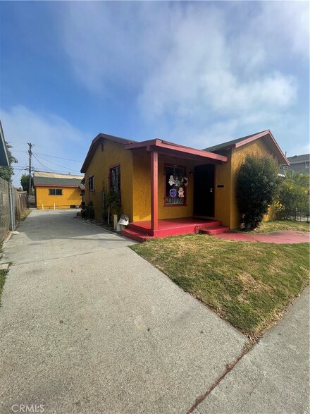 1137 W Gage Ave, Los Angeles, CA 90044