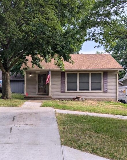 1040 Brown Ave, Osawatomie, KS 66064