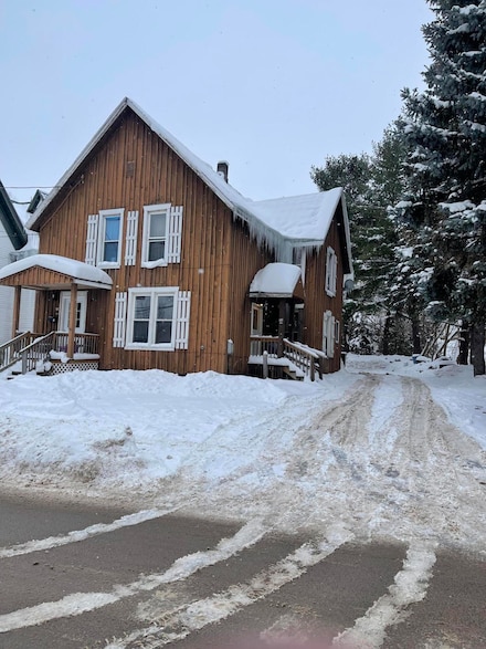 31 Duane St, Malone, NY 12953