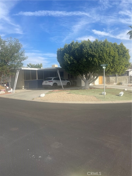 69510 Parkside Dr, Desert Hot Springs, CA 92241