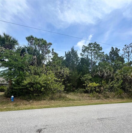 90 Coral Reef Ct N, Palm Coast, FL 32137