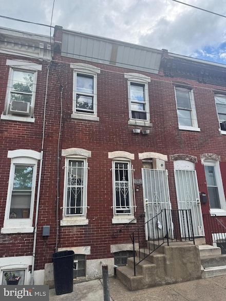 2074 E Clementine St, Philadelphia, PA 19134