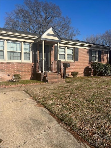 8530 Orcutt Ave, Newport News, VA 23605