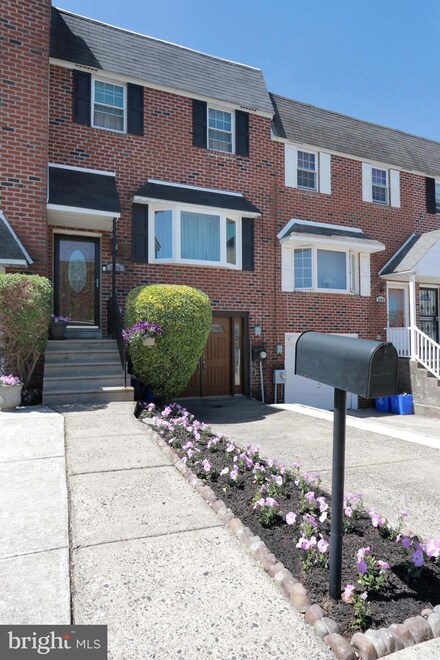 3996 Carteret Dr, Philadelphia, PA 19114