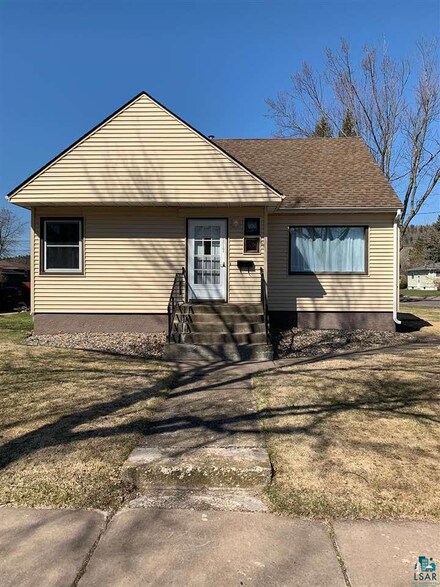 1317 92nd Ave W, Duluth, MN 55808