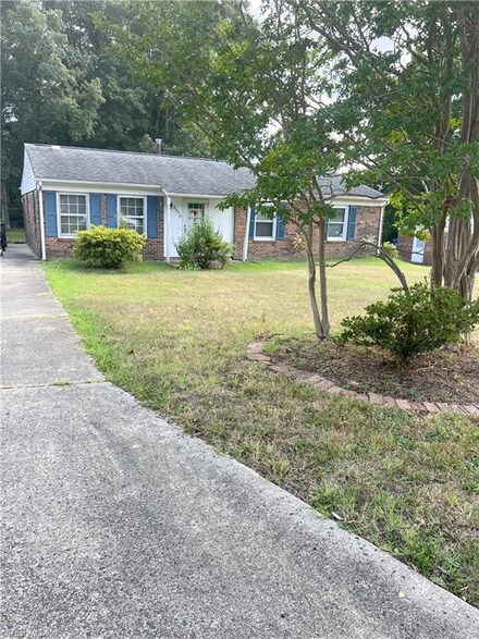 2516 Hilburn Dr, High Point, NC 27260