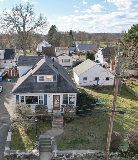 22 Sparkill St, Waltham, MA 02452