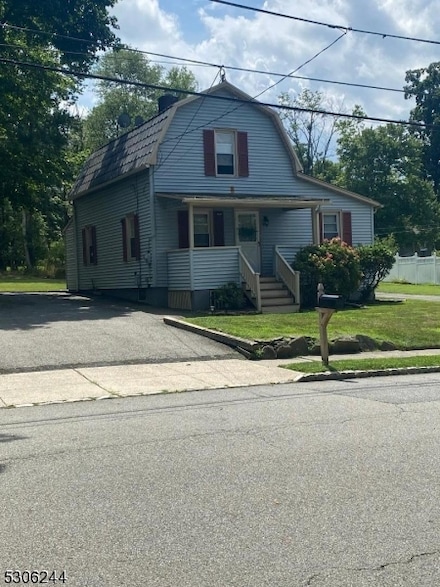 49 Maple Ave, Mendham, NJ 07945