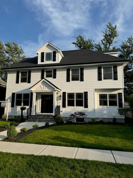12 Shepherd St, Rockville Centre, NY 11570