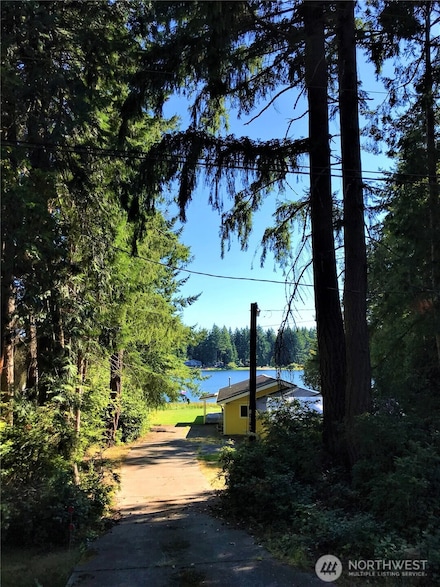 10603 Lakeshore Dr, Anderson Island, WA 98303