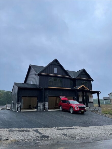 200 Harrowgate Ln, McMurray, PA 15317