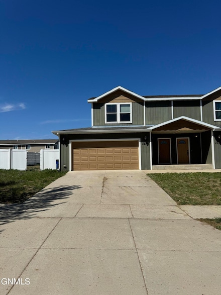 3214 10th Ave NE, Watford City, ND 58854