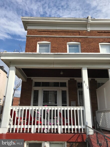 810 Belgian Ave, Baltimore, MD 21218