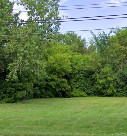 39588 Dequindre Rd, Sterling Heights, MI 48310