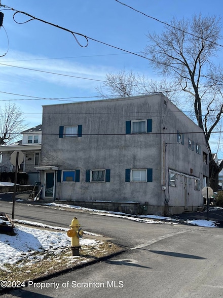 700 Throop St, Dunmore, PA 18512