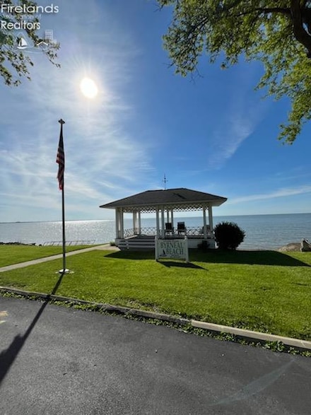 3776 E Pine Dr, Port Clinton, OH 43452