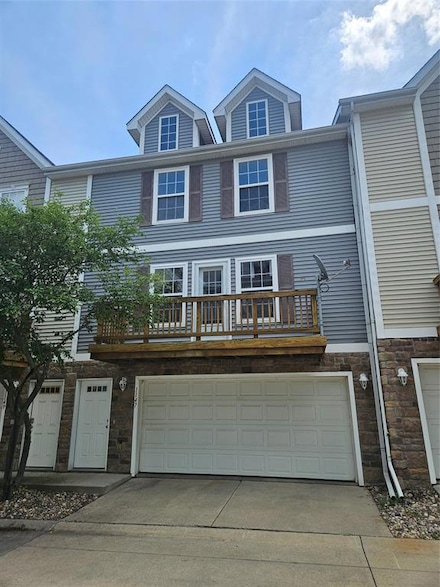 1147 Blackstone Ln, Pleasant Hill, IA 50327