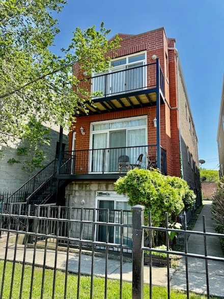 2709 W Congress Pkwy Unit 3, Chicago, IL 60612