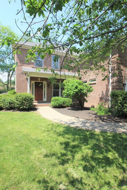 912 Literary Cir, Lexington, KY 40513