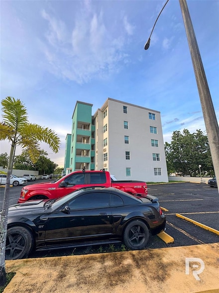862 Condominio Brisas II Unit 504, Toa Alta, PR 00953