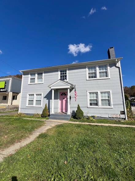 448 N Lake Dr, Prestonsburg, KY 41653