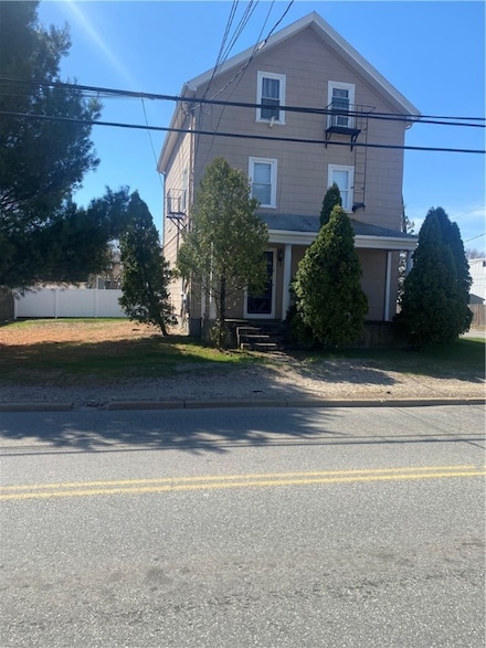 319 Beverage Hill Ave, Pawtucket, RI 02861