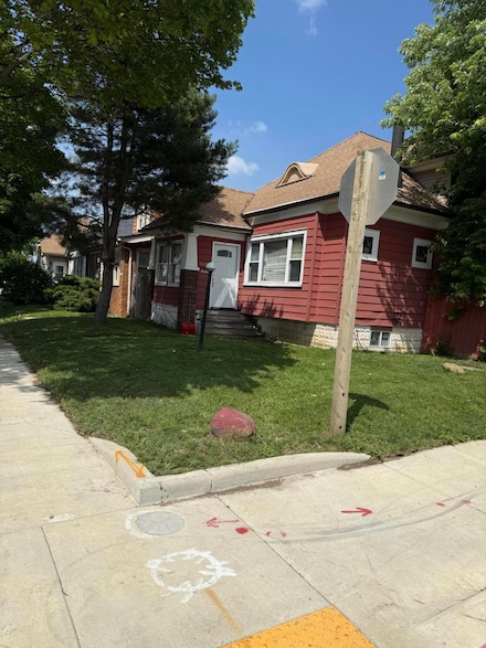 4102 N 7th St, Milwaukee, WI 53209