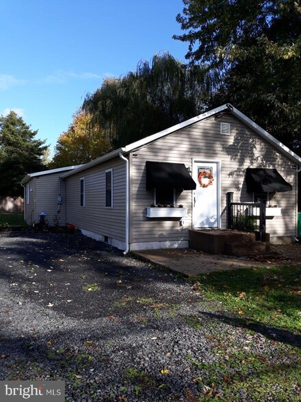 925 Excelsior Ave, Croydon, PA 19021