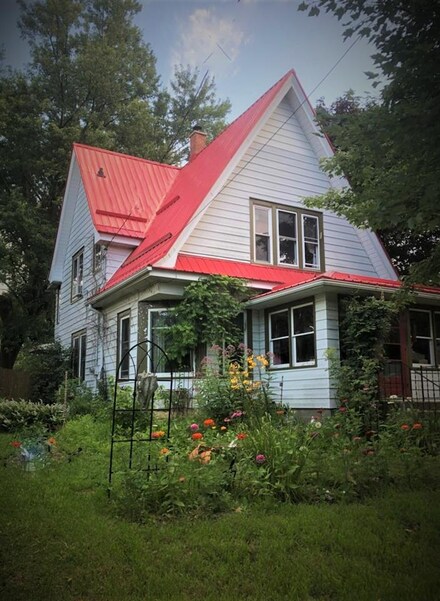 217 W Maple St, Viroqua, WI 54665