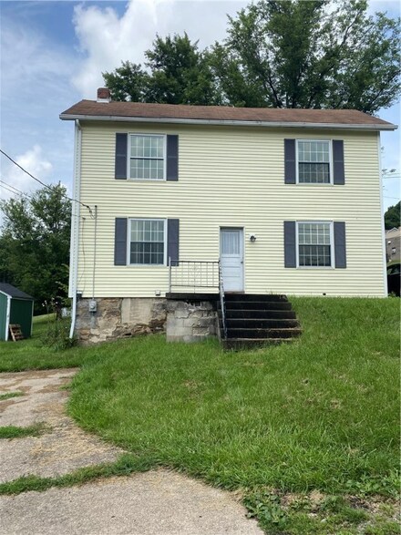 2860 Harding St, Export, PA 15632