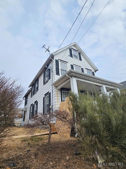 65 Washington St, South River, NJ 08882