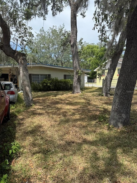 6013 Idle A While Cir, Dade City, FL 33523