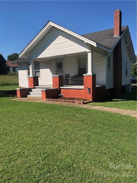 2913 Us Highway 70, Connelly Springs, NC 28612