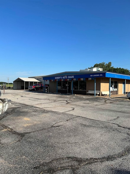 120 E Lahoma Rd, Lahoma, OK 73754