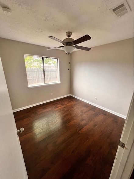 1928 Holleman Dr W, College Station, TX 77840