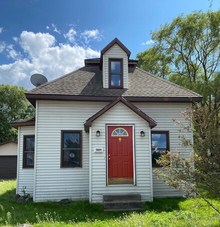 1984 E Miller Rd, Fairview, MI 48621