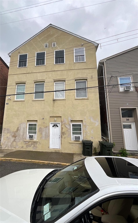 18 Schneider Ave, Highland Falls, NY 10928