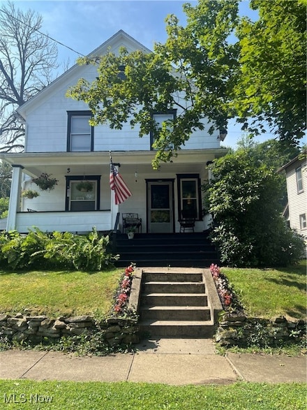 199 Garfield Ave, East Palestine, OH 44413