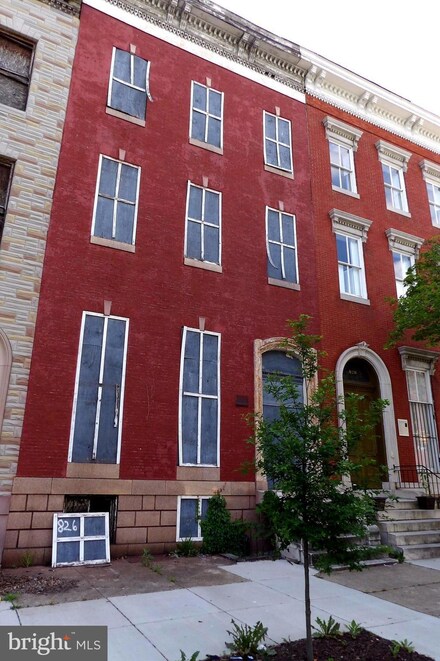 826 N Carrollton Ave, Baltimore, MD 21217