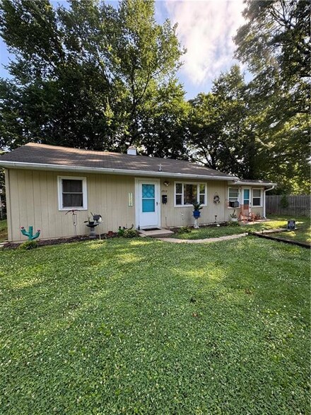 2019 Barkley Ln, Saint Joseph, MO 64501