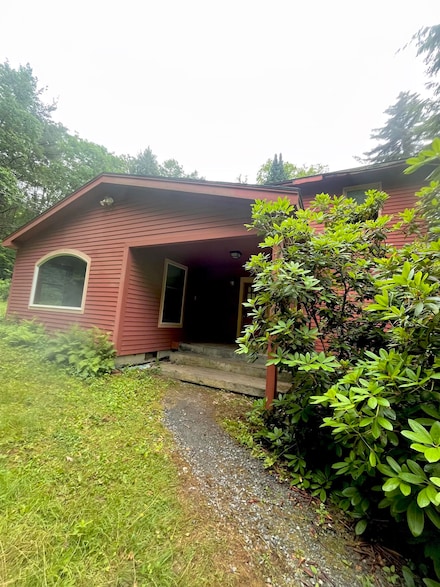 31 Greenleaf Rd, Swanzey, NH 03446