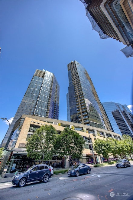 10700 NE 4th St Unit 2204, Bellevue, WA 98004